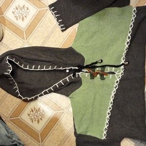 Men's hooded sweater